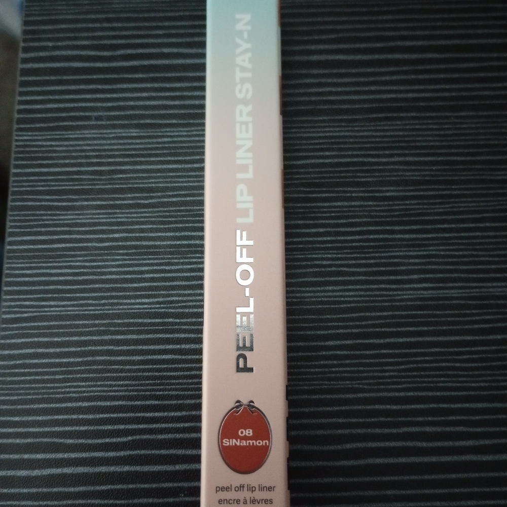Peel-Off Lip Liner in Cinnamon